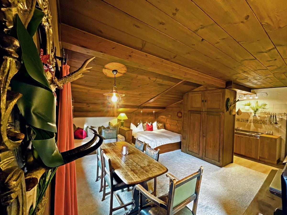 Goldspecht - Boho Appartements Saalbach-Hinterglemm Exteriör bild
