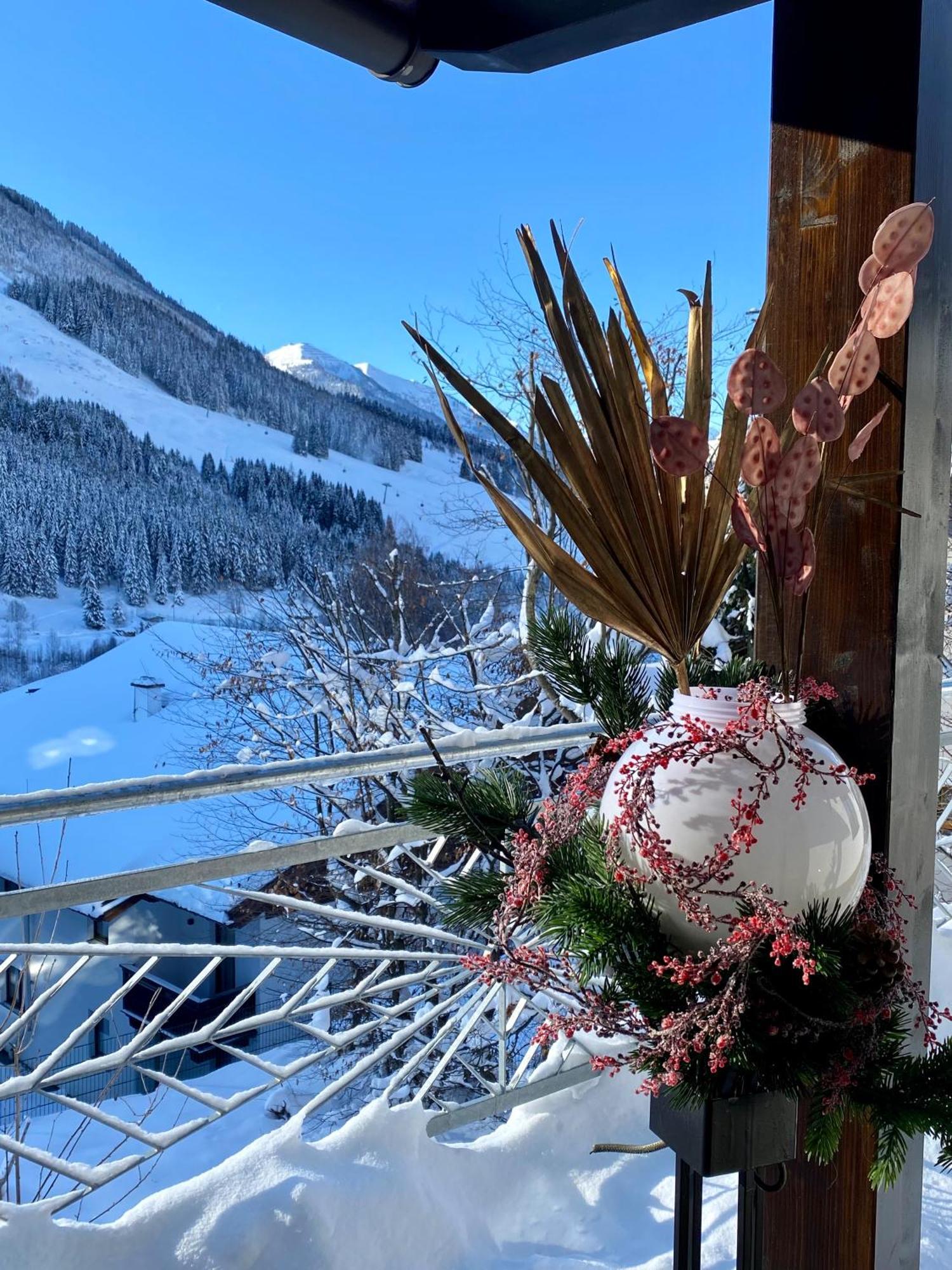 Goldspecht - Boho Appartements Saalbach-Hinterglemm Exteriör bild